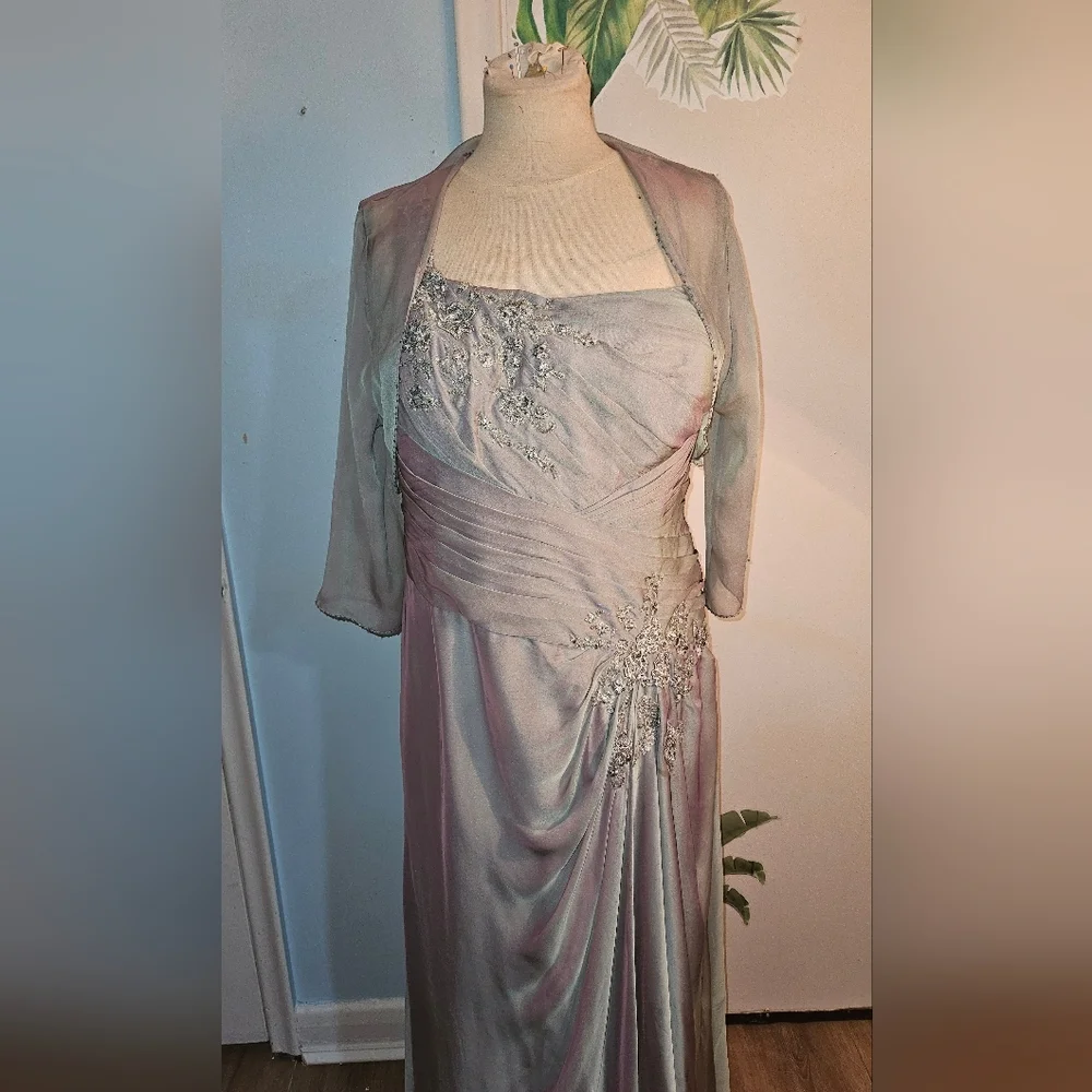 One-Shoulder Taupe Dress. Comes With a Jacket. Rhinestone Detail. Size 22 - Picture 8 of 11